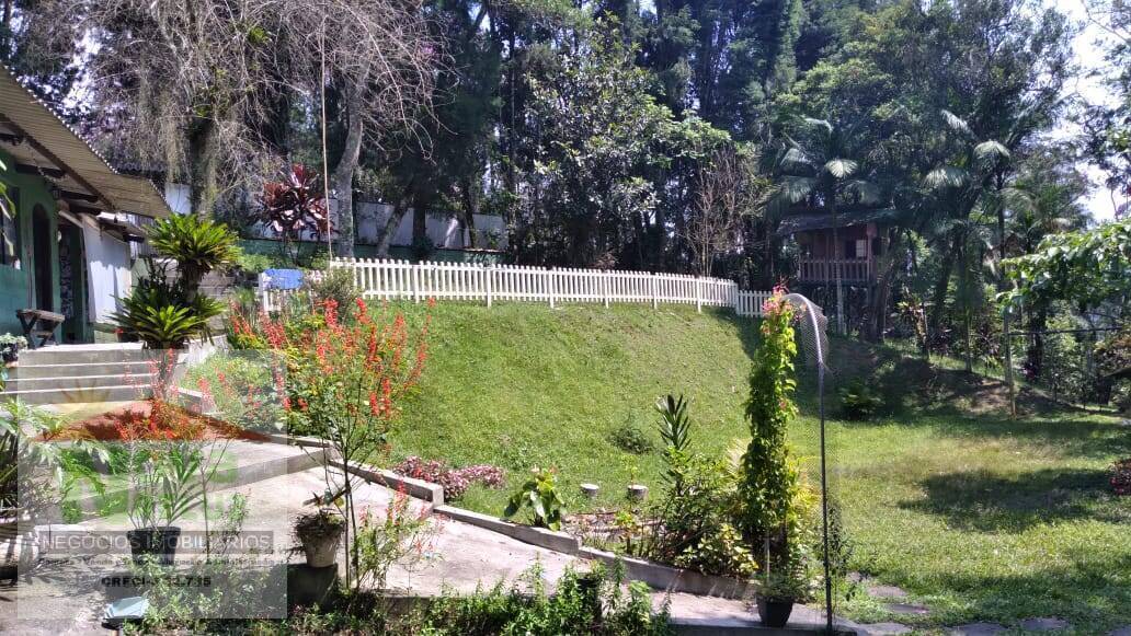 OPORTUNIDADE ÚNICA EM RIBEIRÃO PIRES: AMPLO TERRENO COM CONFORTO E LAZER