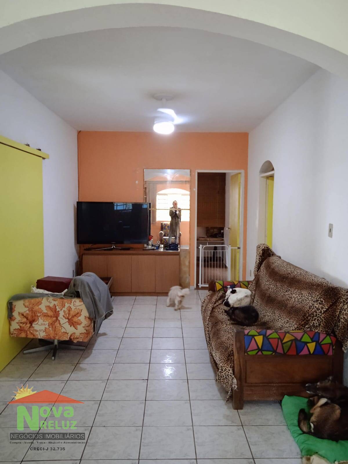 Chácara à venda com 3 quartos, 2600m² - Foto 2