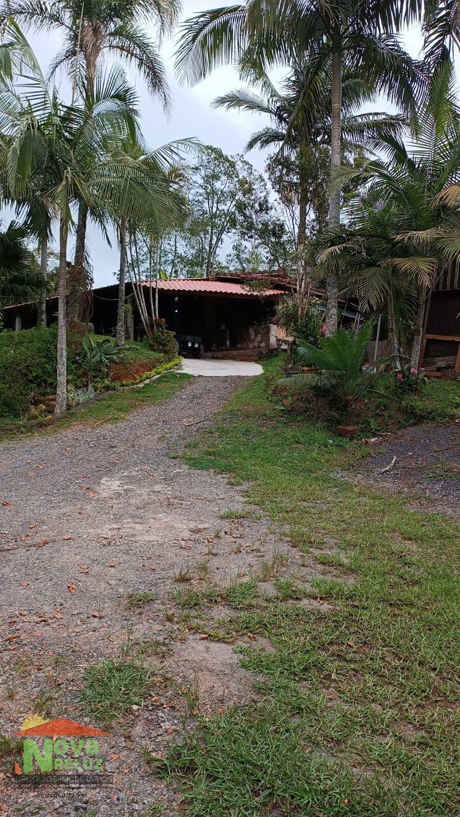 Chácara, 2 quartos, 1128 m² - Foto 1