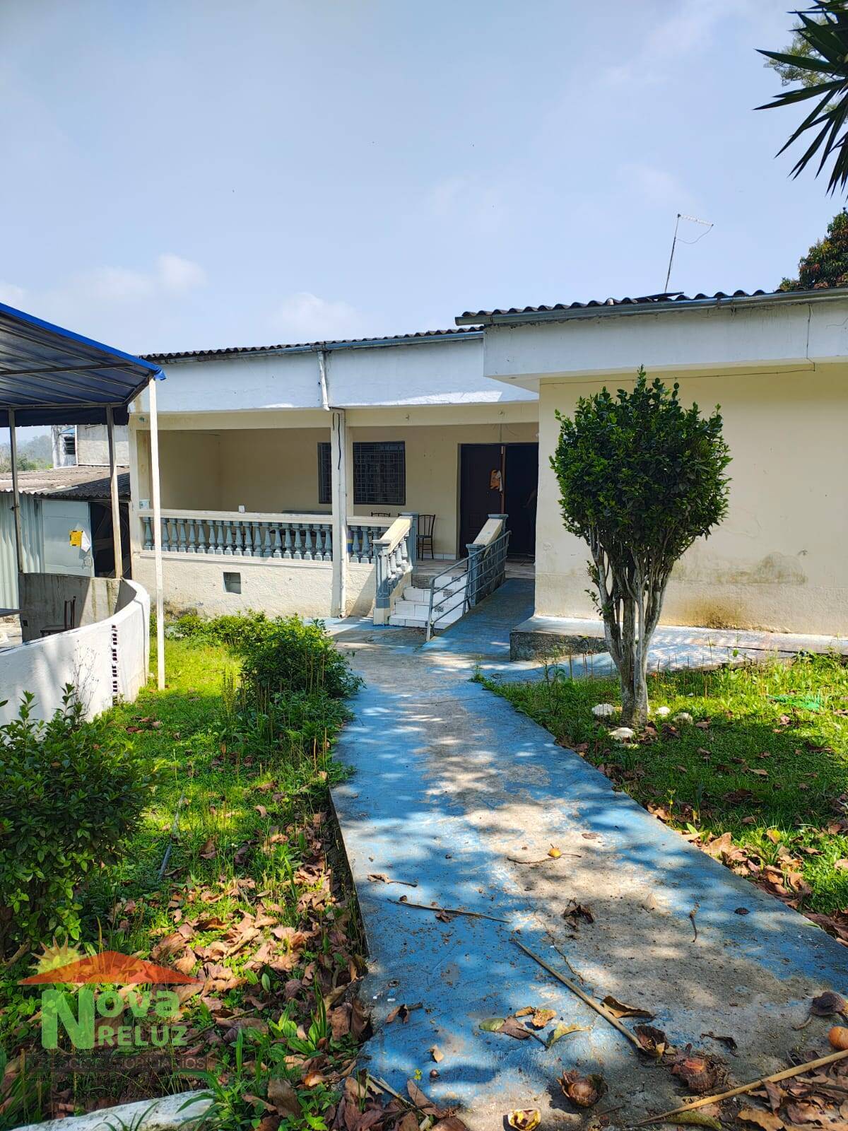 Chácara, 4 quartos, 2112 m² - Foto 1