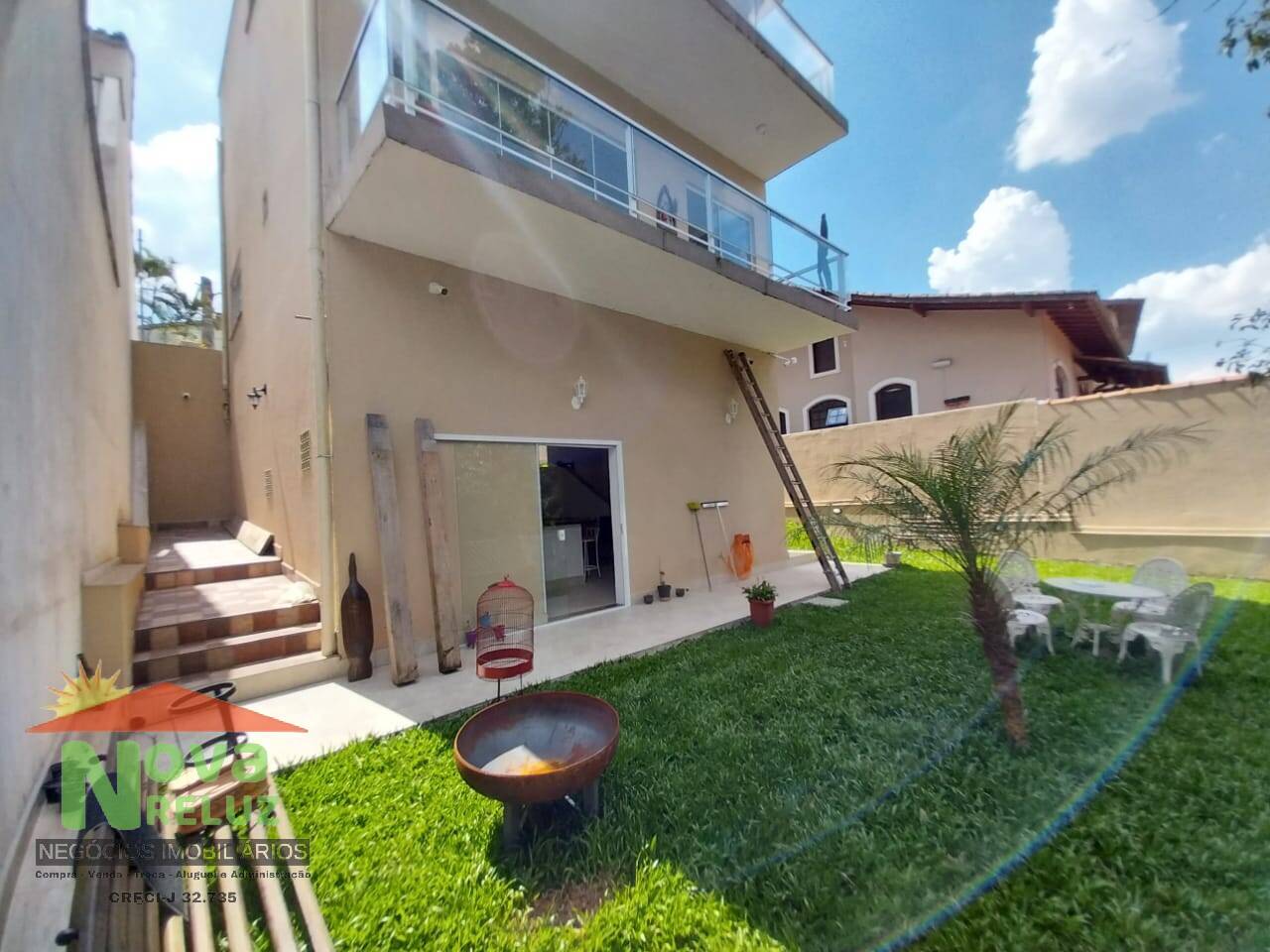 Sobrado, 3 quartos, 200 m² - Foto 1