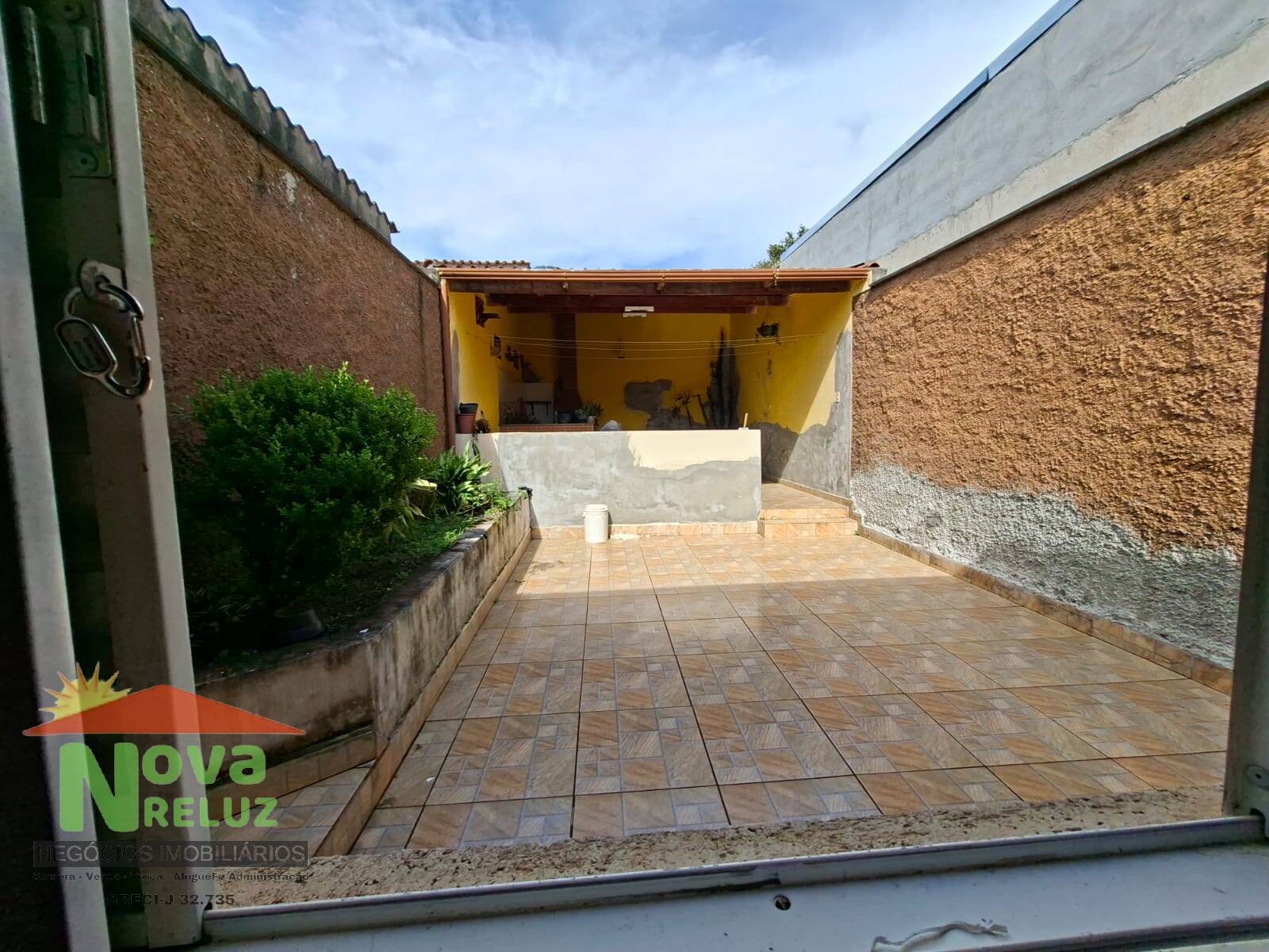 ***  LINDA CASA EM PALMEIRAS SUZANO PARA VENDA E LOCAÇÃO ***