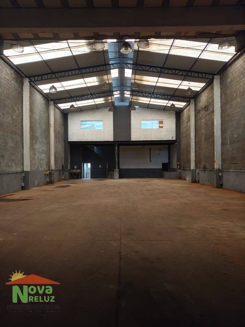 Depósito-Galpão, 735 m² - Foto 2