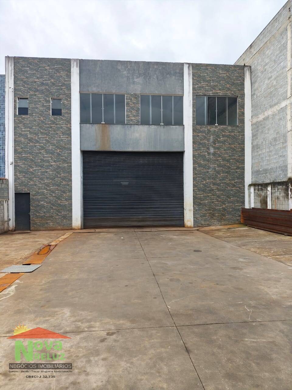 Depósito-Galpão, 735 m² - Foto 1