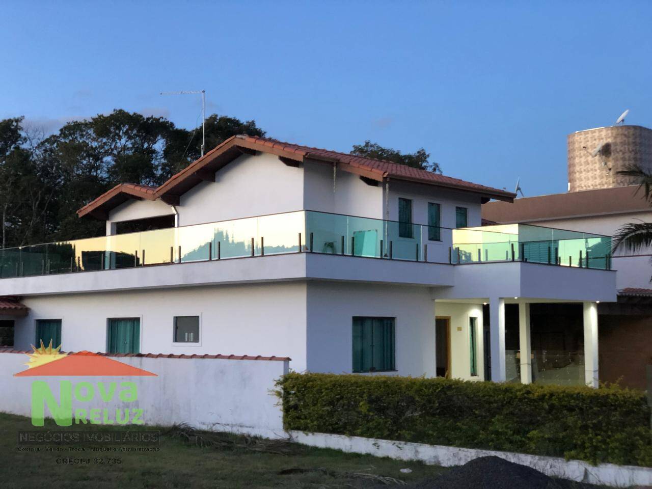 Casa, 5 quartos, 259 m² - Foto 1